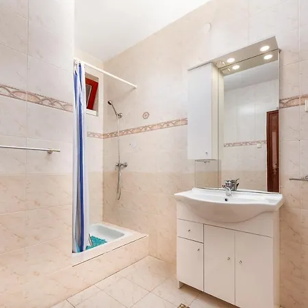 Holiday home Familia Nyaralo 6a Balatonmariafurdo